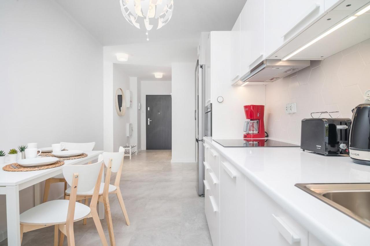 Botanic Gardens Apartment With Free Garage Wroclaw By Noclegi Renters Exterior photo