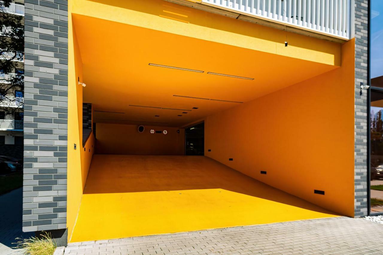 Botanic Gardens Apartment With Free Garage Wroclaw By Noclegi Renters Exterior photo