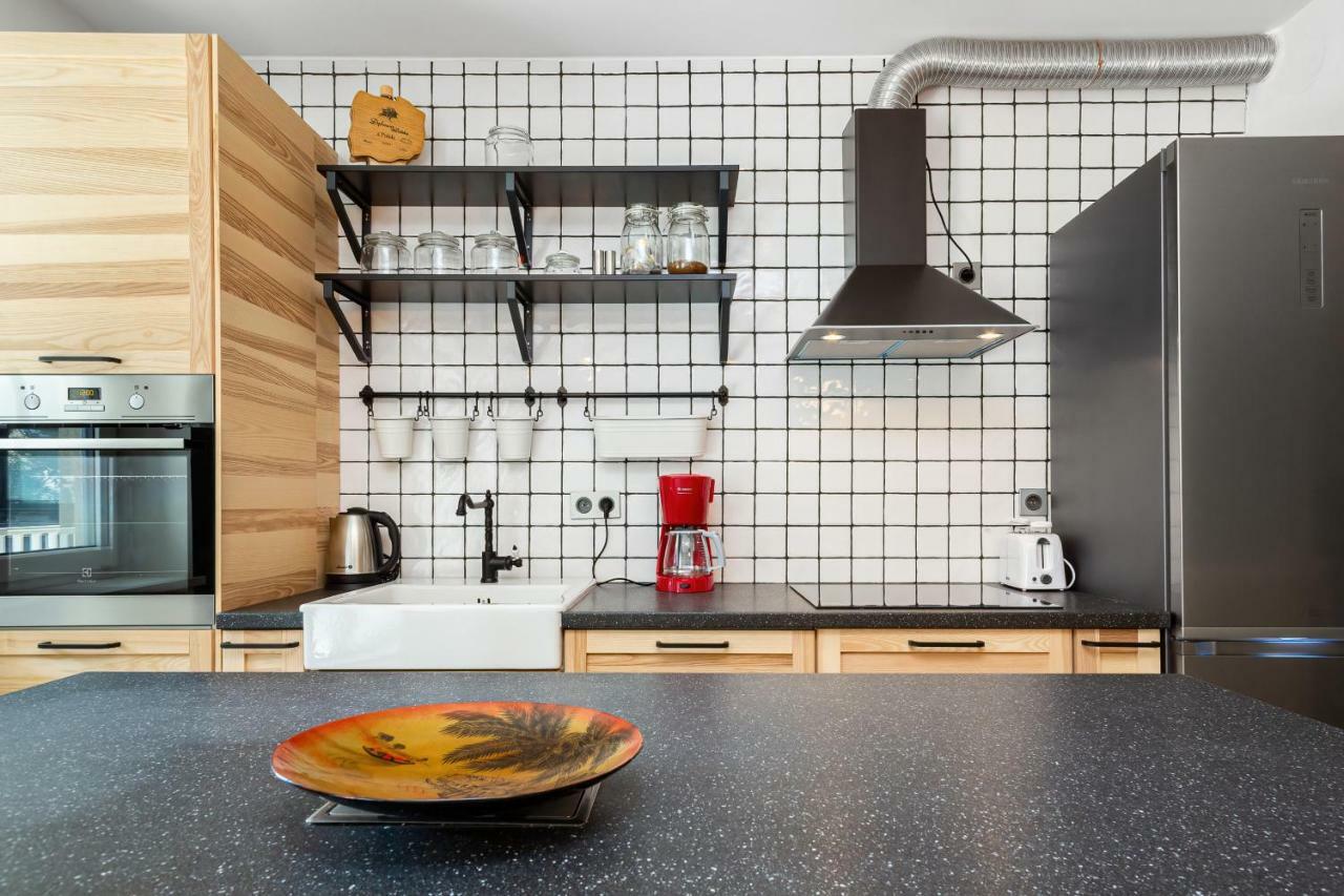 Botanic Gardens Apartment With Free Garage Wroclaw By Noclegi Renters Exterior photo