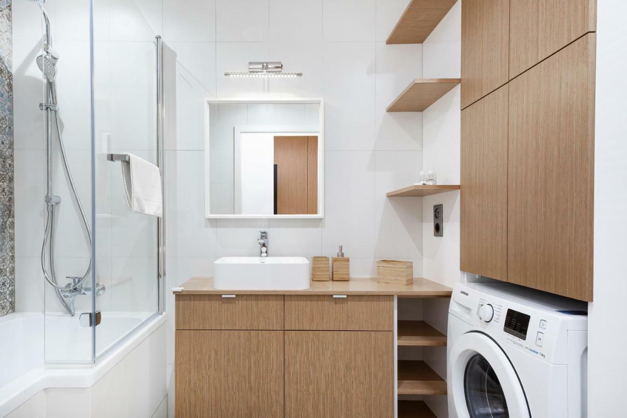 Botanic Gardens Apartment With Free Garage Wroclaw By Noclegi Renters Exterior photo